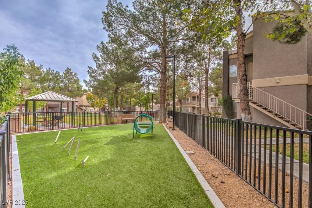 5250 Rainbow, Las Vegas, NV 89118