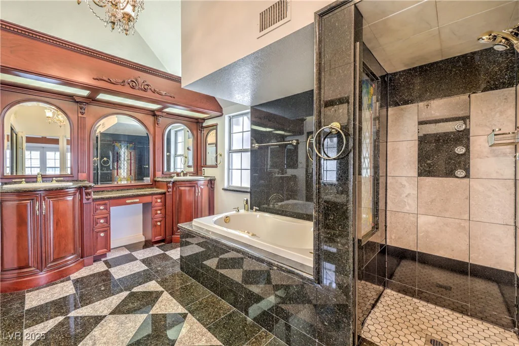 4043 Chalfont, Las Vegas, NV 89121