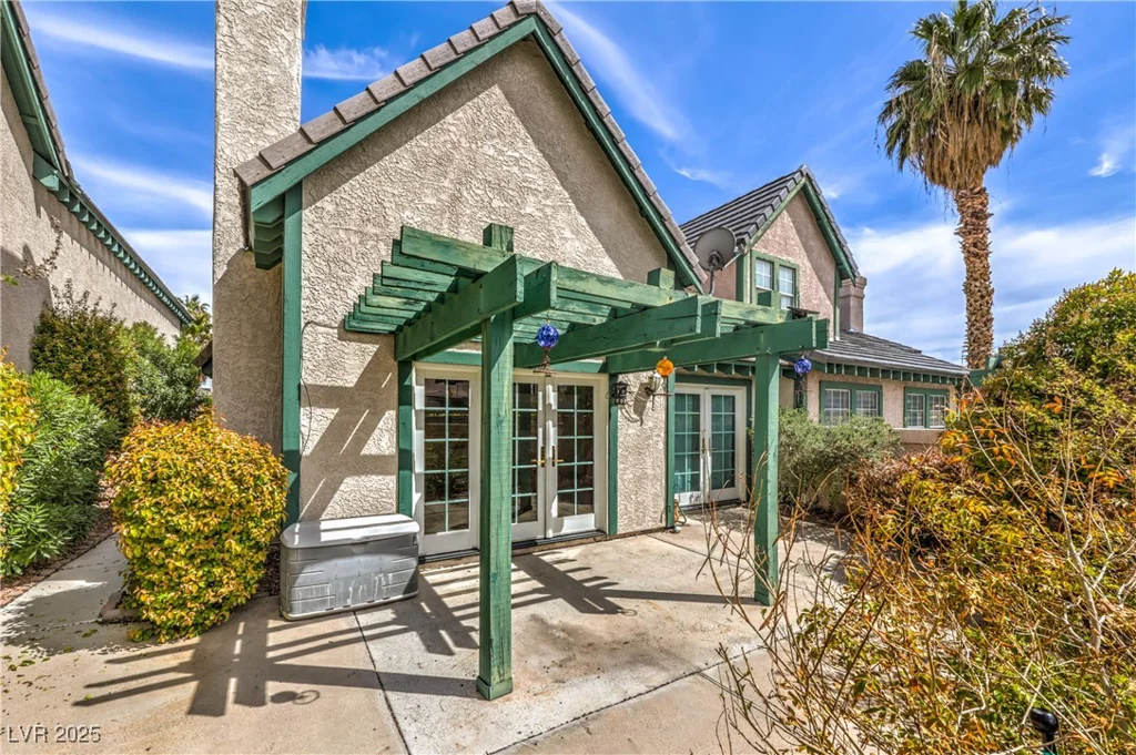 4043 Chalfont, Las Vegas, NV 89121