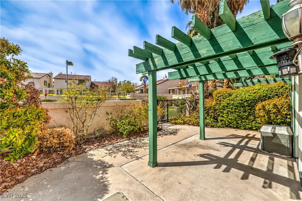 4043 Chalfont, Las Vegas, NV 89121