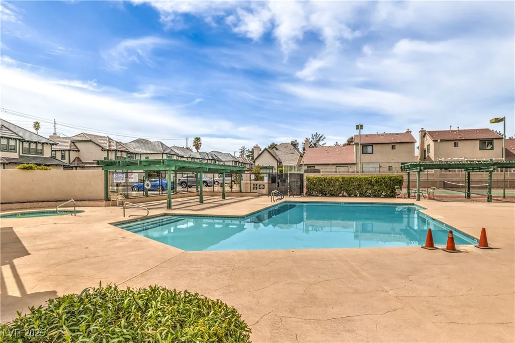 4043 Chalfont, Las Vegas, NV 89121