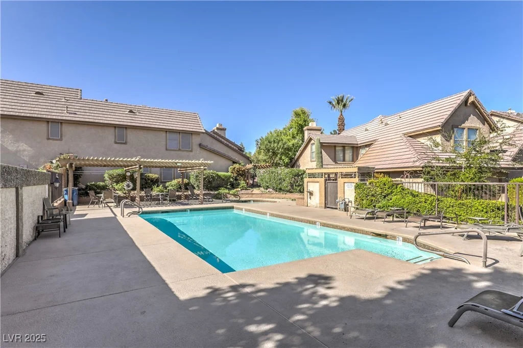 4043 Chalfont, Las Vegas, NV 89121