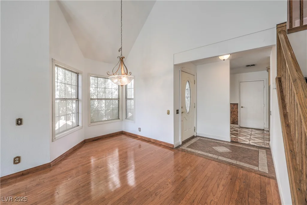 4043 Chalfont, Las Vegas, NV 89121