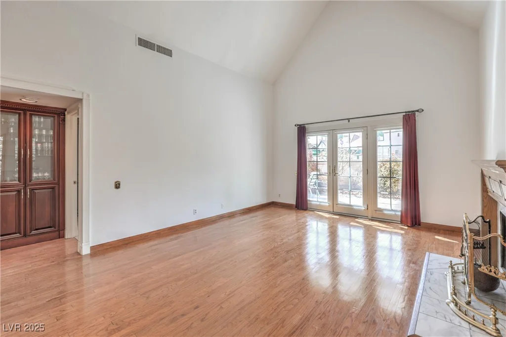 4043 Chalfont, Las Vegas, NV 89121