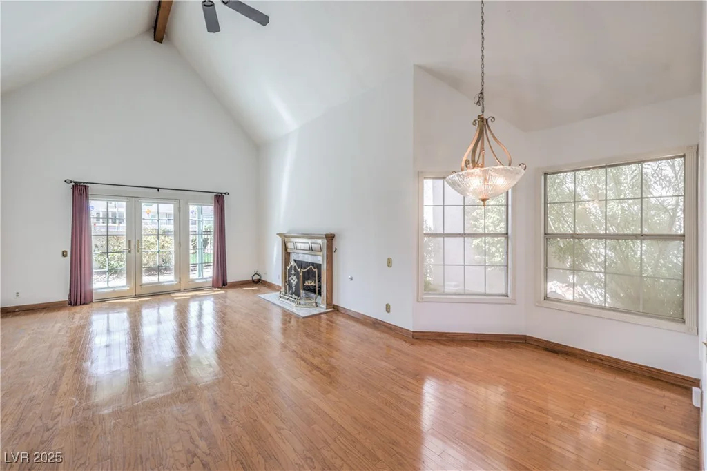 4043 Chalfont, Las Vegas, NV 89121