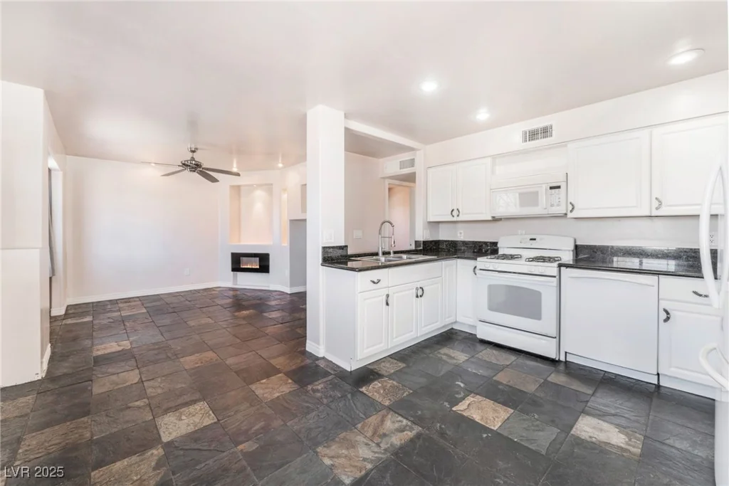 6213 Burgundy, Las Vegas, NV 89107