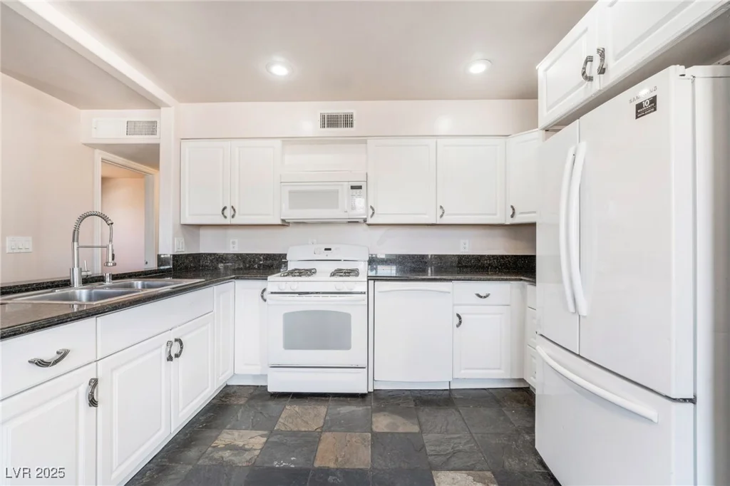 6213 Burgundy, Las Vegas, NV 89107
