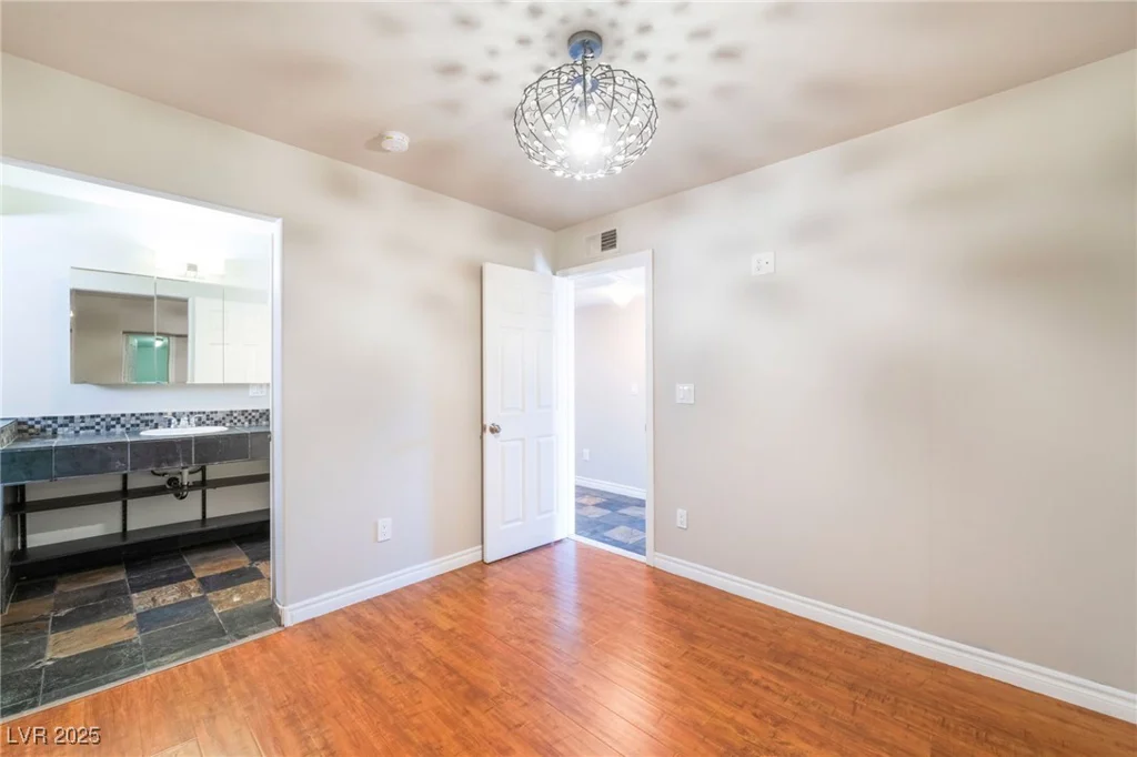 6213 Burgundy, Las Vegas, NV 89107