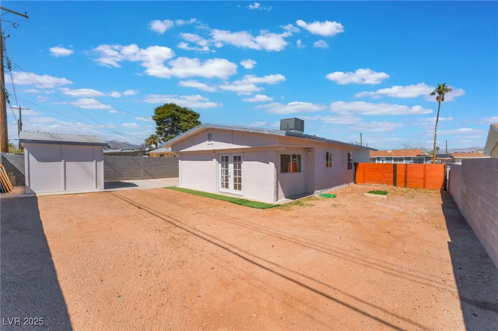 6213 Burgundy, Las Vegas, NV 89107