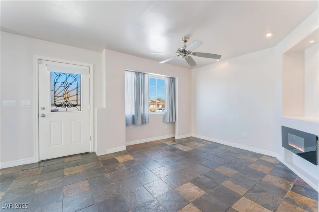 6213 Burgundy, Las Vegas, NV 89107