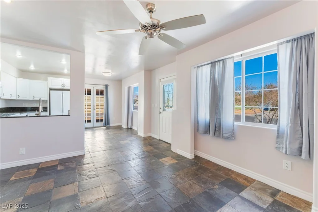 6213 Burgundy, Las Vegas, NV 89107
