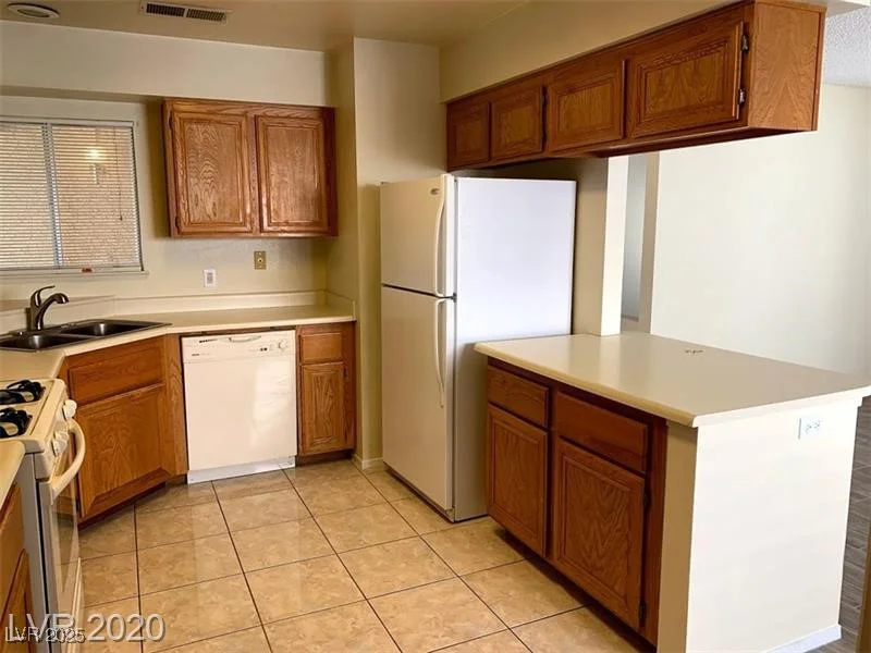 6632 Coastal Breeze, Las Vegas, NV 89108