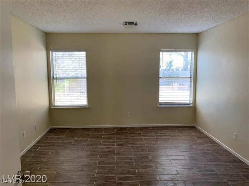6632 Coastal Breeze, Las Vegas, NV 89108
