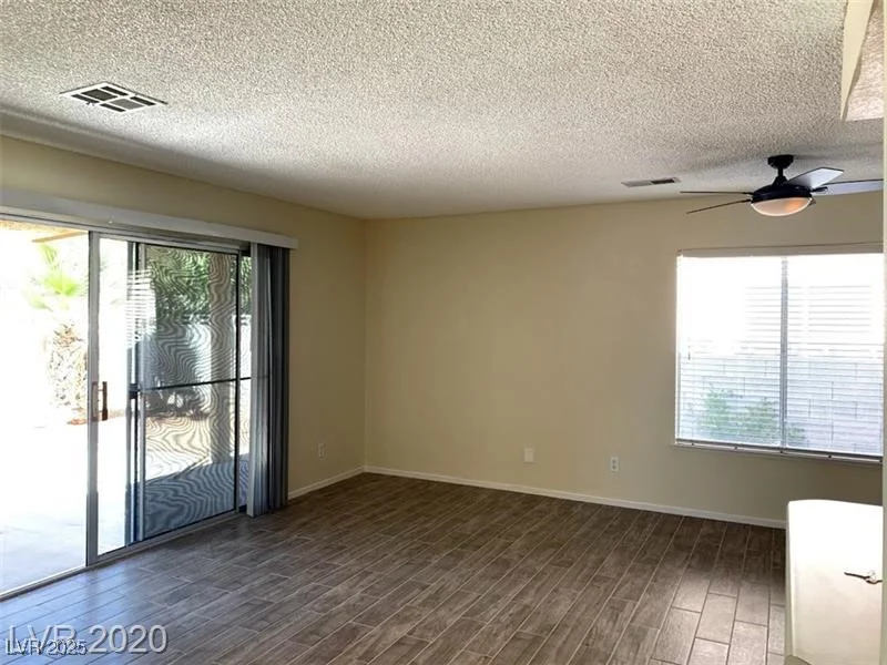 6632 Coastal Breeze, Las Vegas, NV 89108