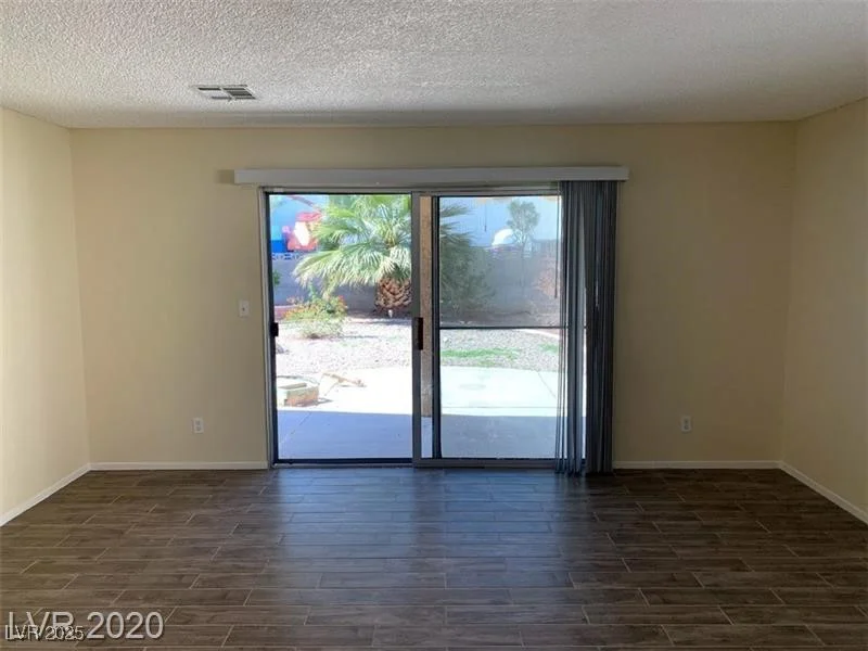 6632 Coastal Breeze, Las Vegas, NV 89108