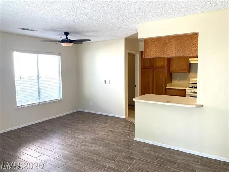 6632 Coastal Breeze, Las Vegas, NV 89108
