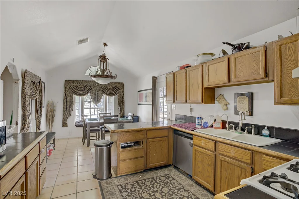 4838 Tioga, Las Vegas, NV 89149