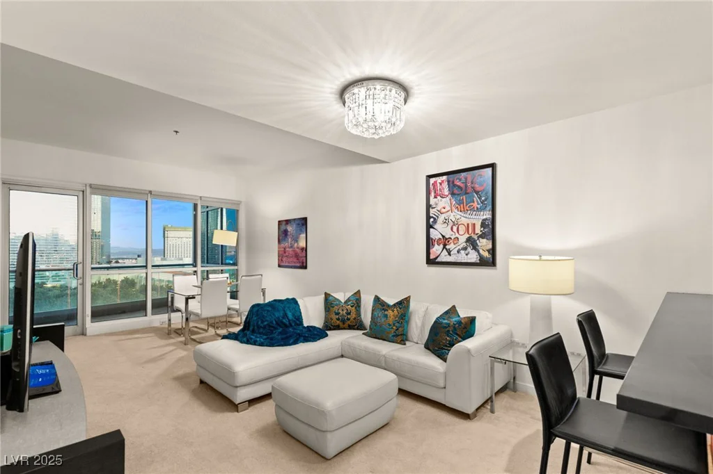 4575 Dean Martin, Las Vegas, NV 89103