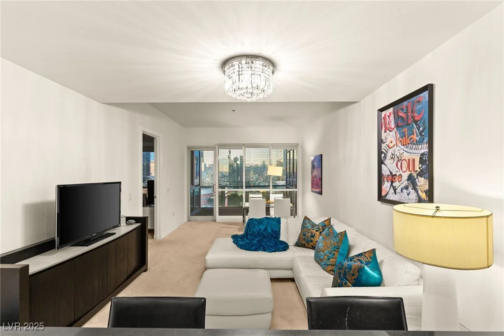 4575 Dean Martin, Las Vegas, NV 89103
