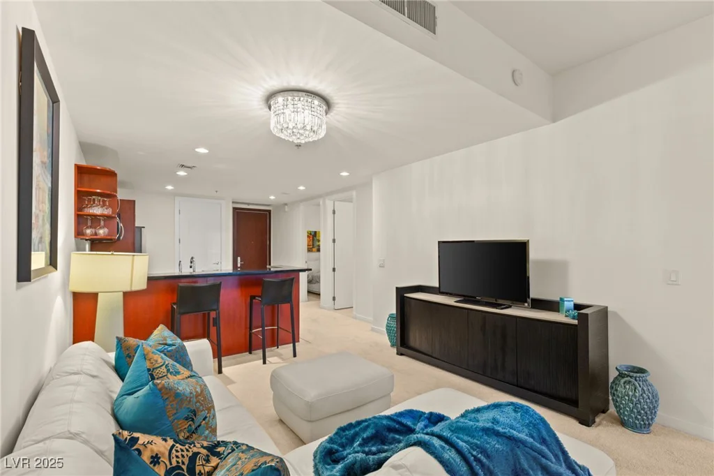 4575 Dean Martin, Las Vegas, NV 89103