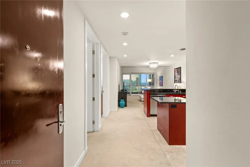 4575 Dean Martin, Las Vegas, NV 89103
