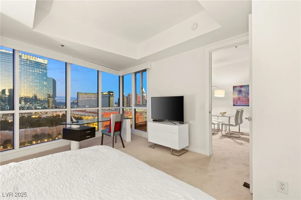 4575 Dean Martin, Las Vegas, NV 89103