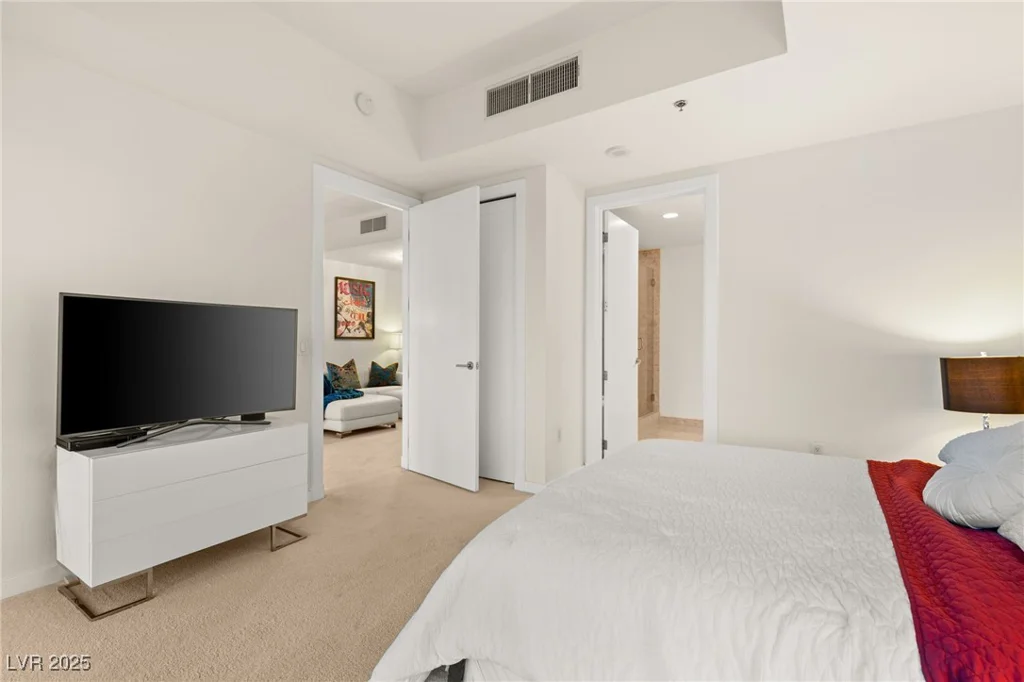 4575 Dean Martin, Las Vegas, NV 89103