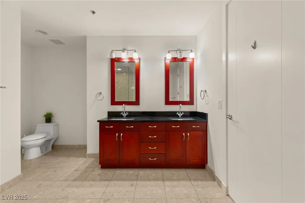 4575 Dean Martin, Las Vegas, NV 89103