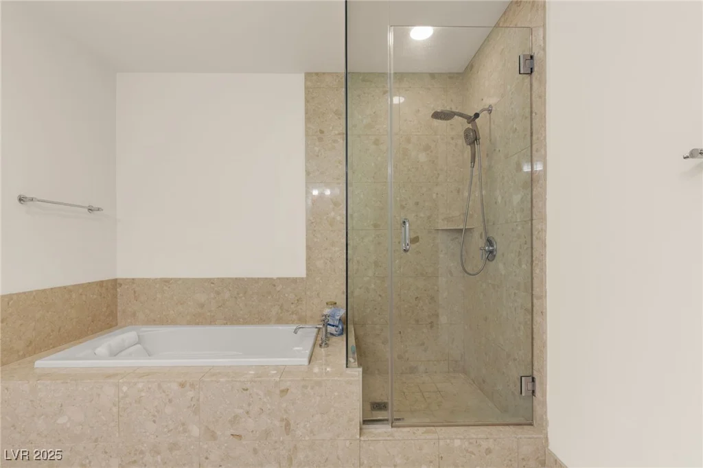 4575 Dean Martin, Las Vegas, NV 89103