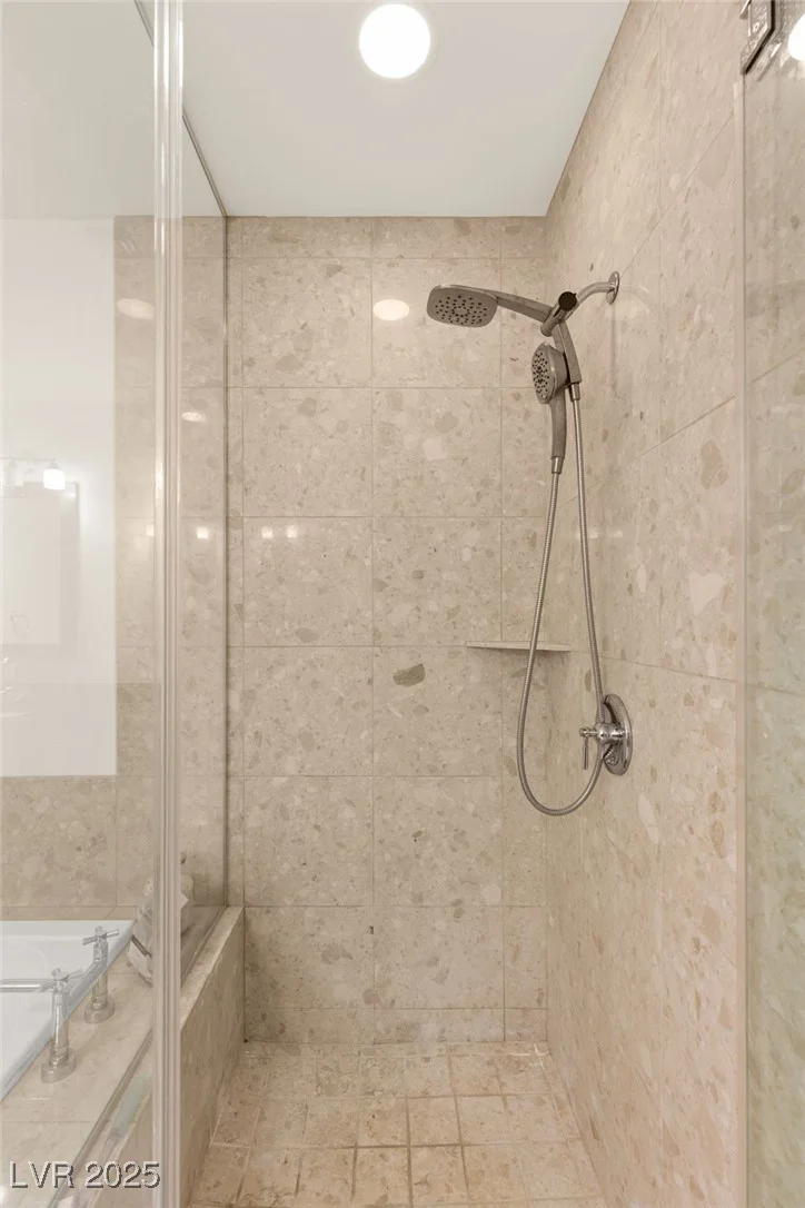 4575 Dean Martin, Las Vegas, NV 89103