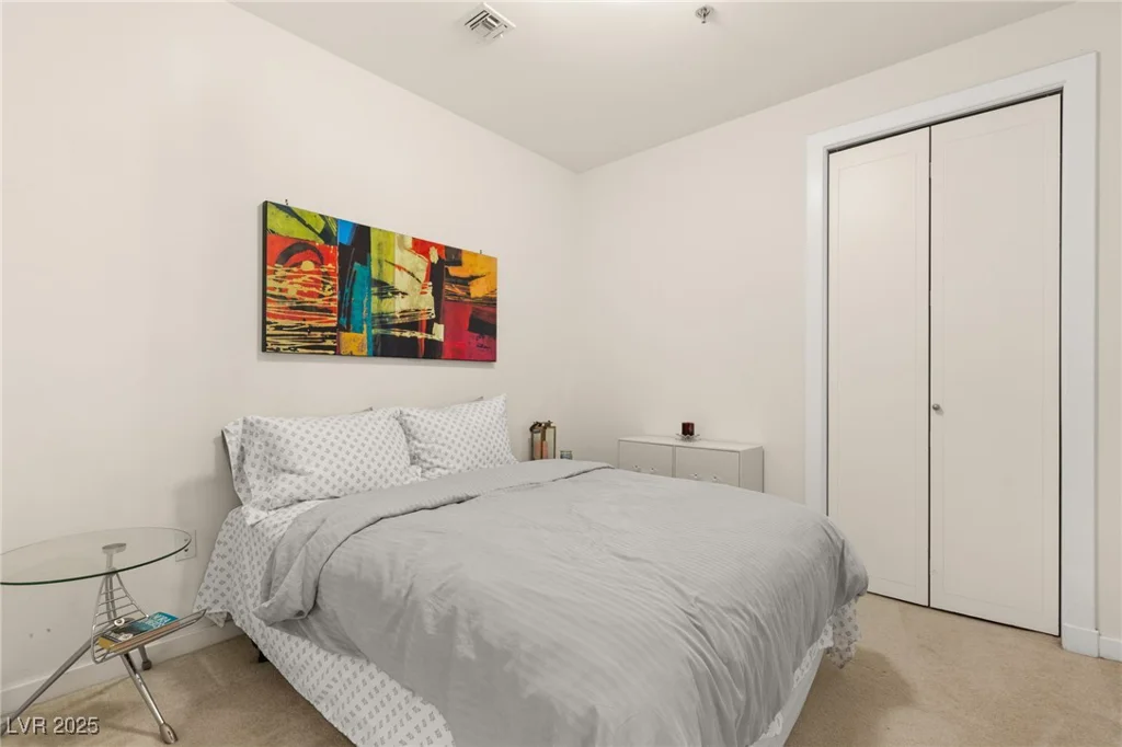 4575 Dean Martin, Las Vegas, NV 89103