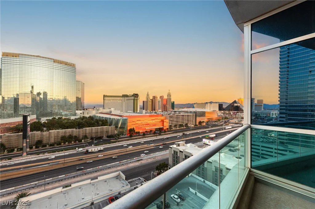 4575 Dean Martin, Las Vegas, NV 89103