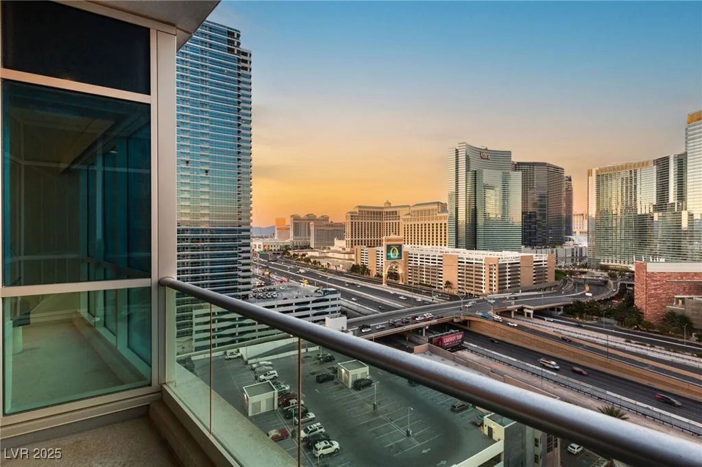 4575 Dean Martin, Las Vegas, NV 89103
