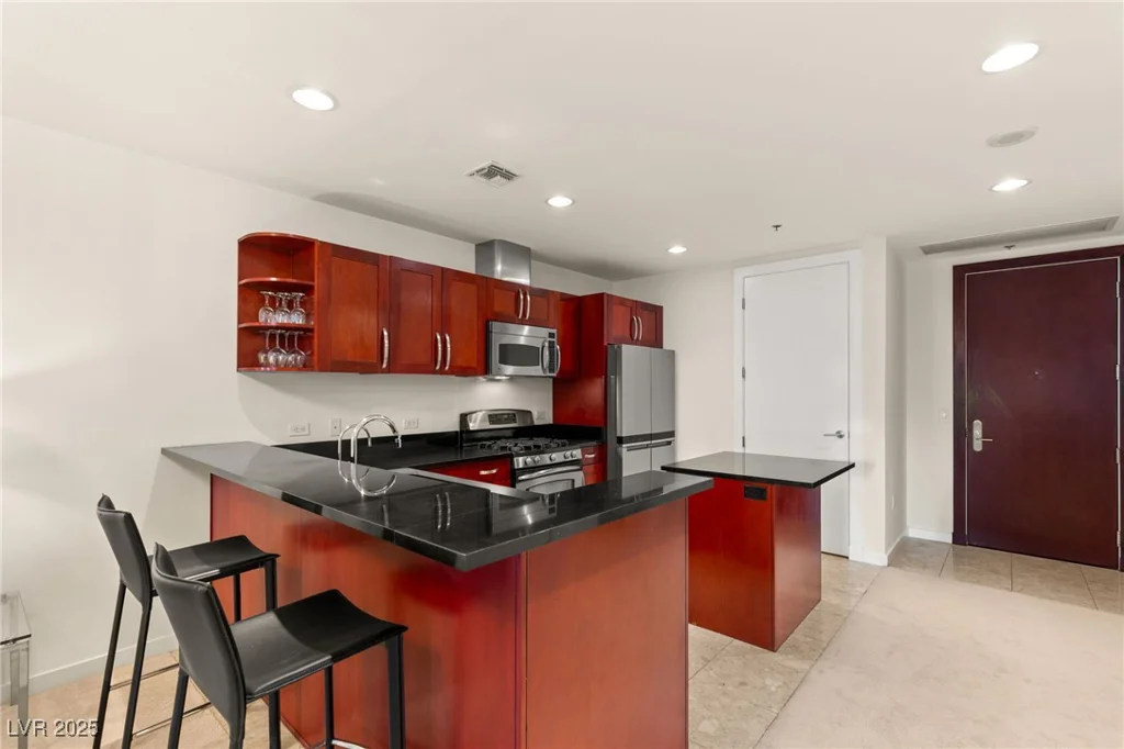 4575 Dean Martin, Las Vegas, NV 89103