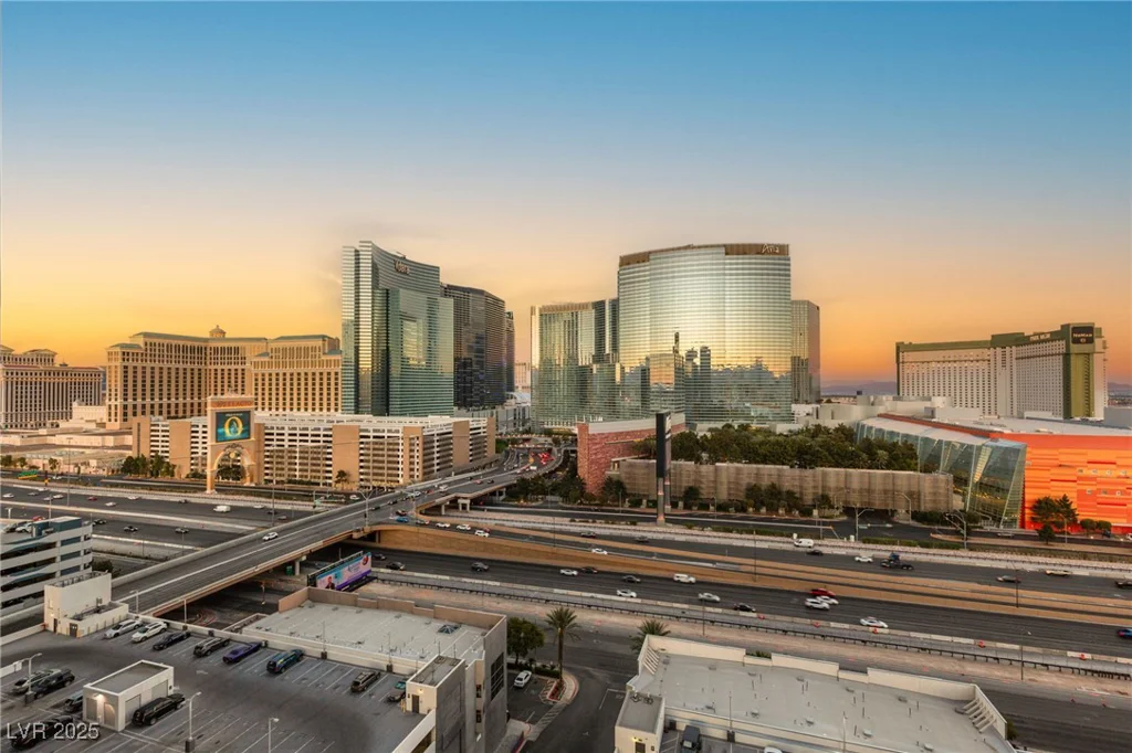 4575 Dean Martin, Las Vegas, NV 89103