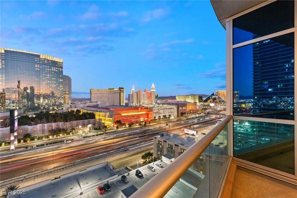 4575 Dean Martin, Las Vegas, NV 89103