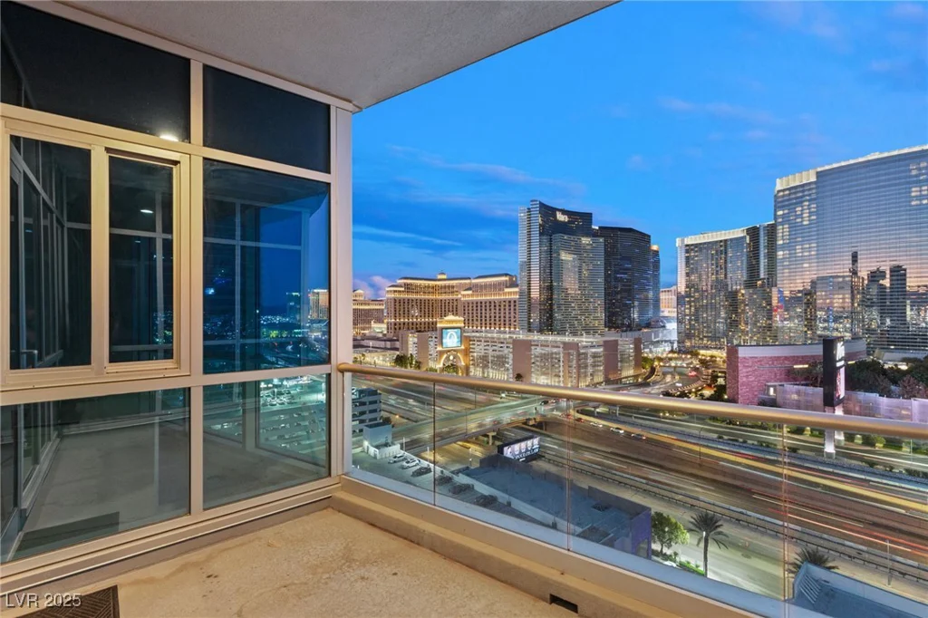 4575 Dean Martin, Las Vegas, NV 89103