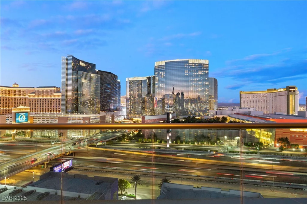 4575 Dean Martin, Las Vegas, NV 89103