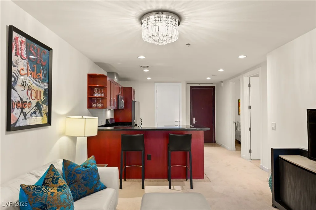 4575 Dean Martin, Las Vegas, NV 89103