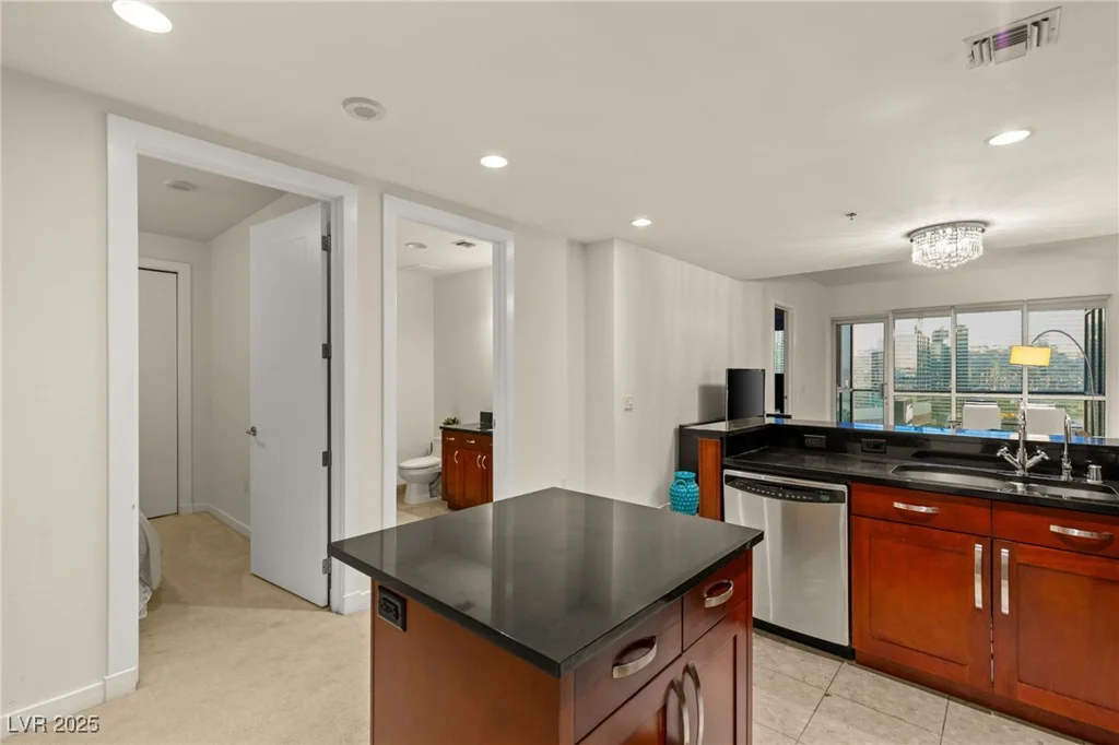 4575 Dean Martin, Las Vegas, NV 89103
