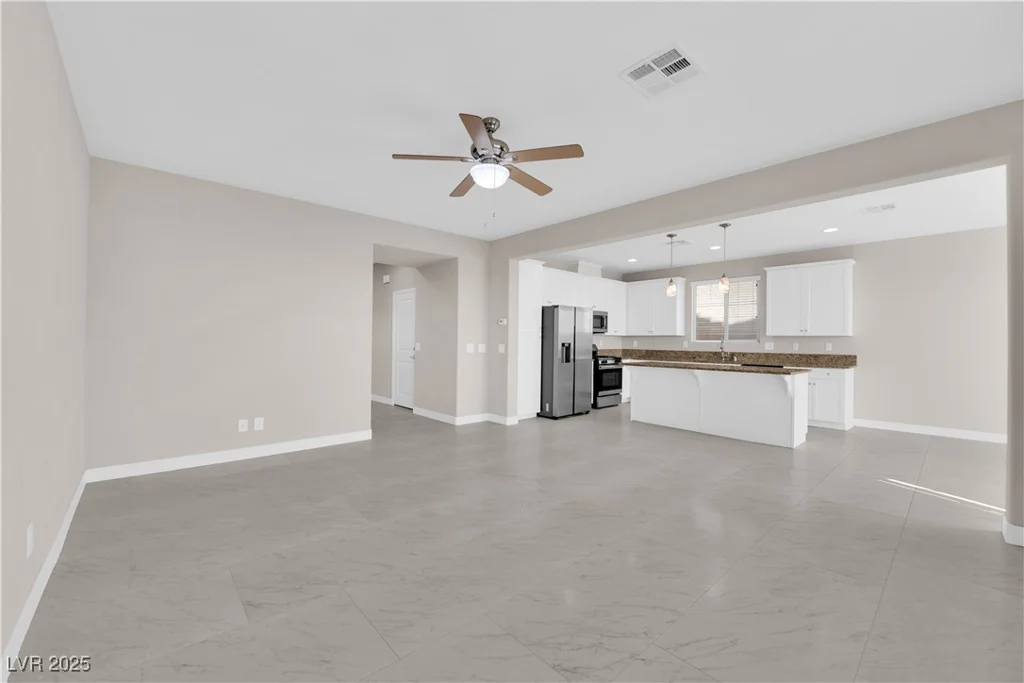 5832 Sleepy Willow, Las Vegas, NV 89148