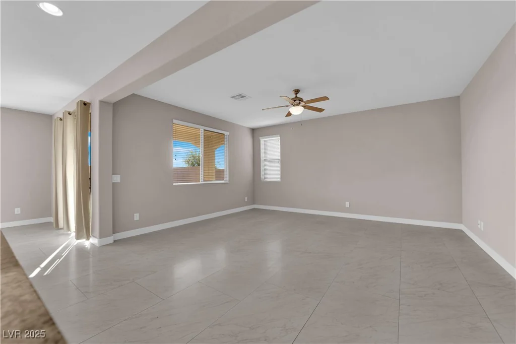 5832 Sleepy Willow, Las Vegas, NV 89148