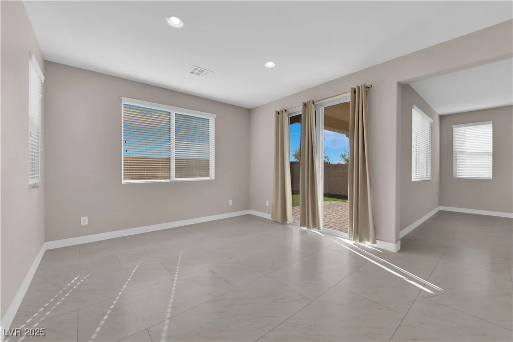 5832 Sleepy Willow, Las Vegas, NV 89148