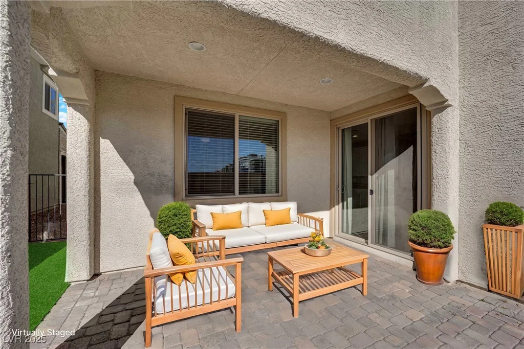 5832 Sleepy Willow, Las Vegas, NV 89148