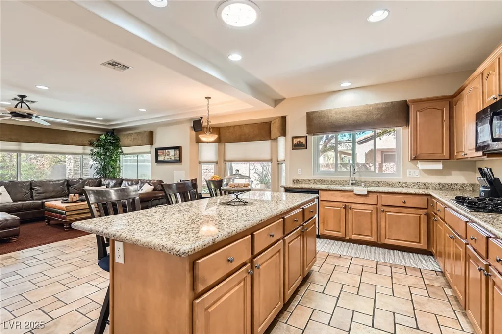 2021 Evansdale, Henderson, NV 89052