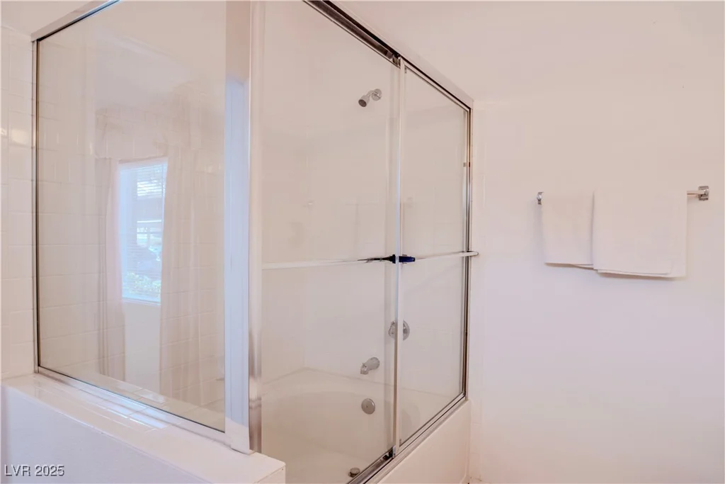 5415 Harmon, Las Vegas, NV 89103