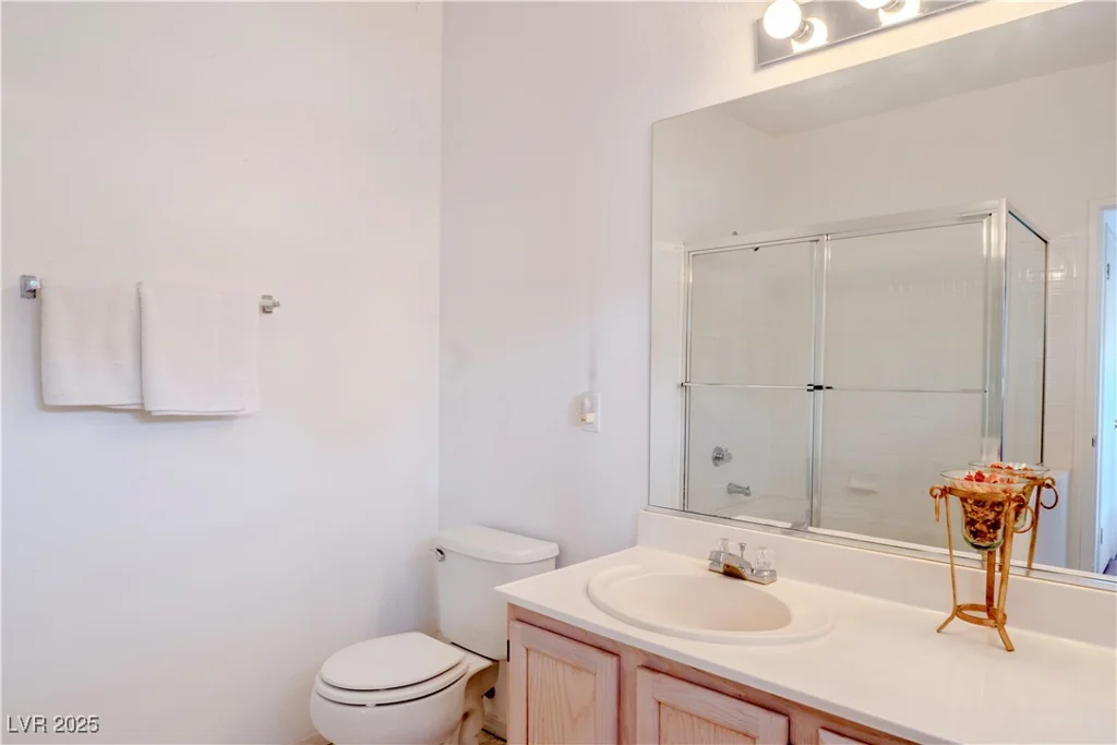 5415 Harmon, Las Vegas, NV 89103