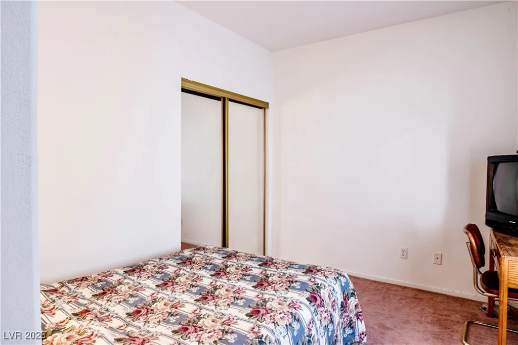 5415 Harmon, Las Vegas, NV 89103