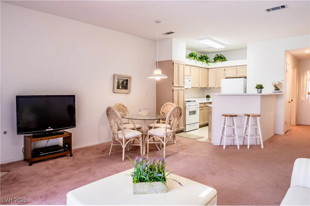 5415 Harmon, Las Vegas, NV 89103