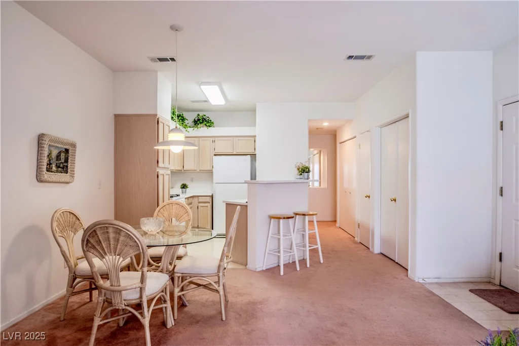 5415 Harmon, Las Vegas, NV 89103